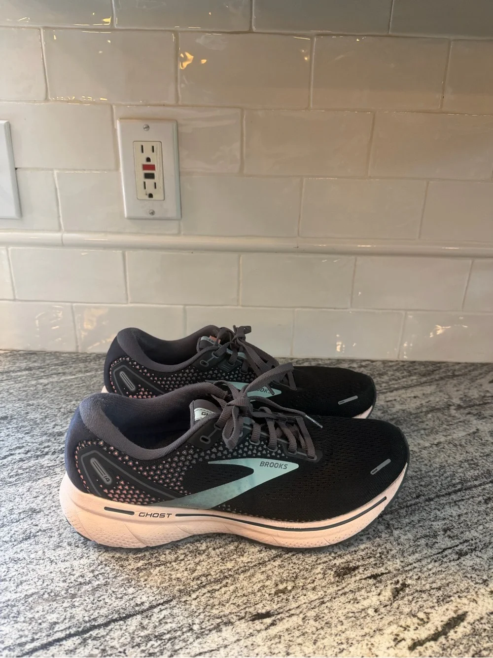 Women’s Brooks Ghost 14 Size 10.5